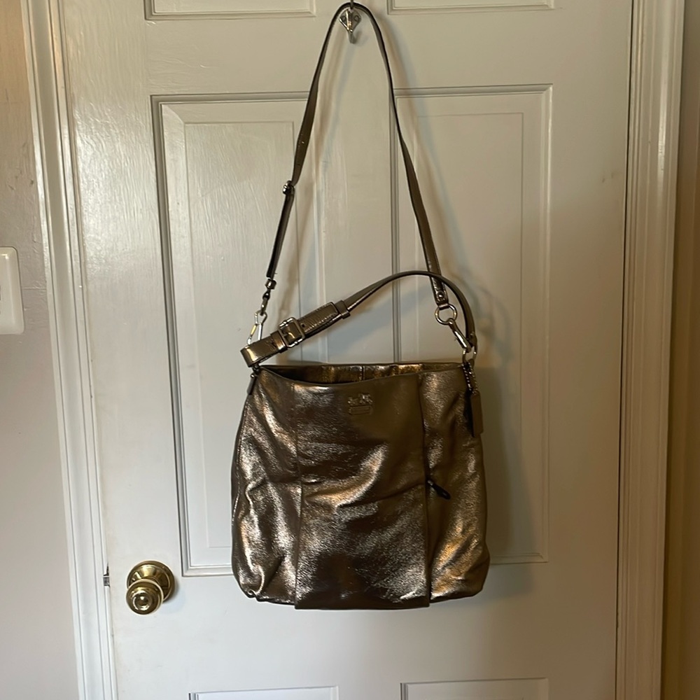 NWOT Coach Madison Isabel bag. Gold/bronze pebbled leather